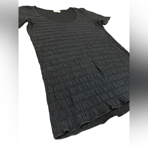 Armani Collezoni Textured Ribbed Scoop Neck T-Shirt in Black Size 10 - Picture 3 of 8